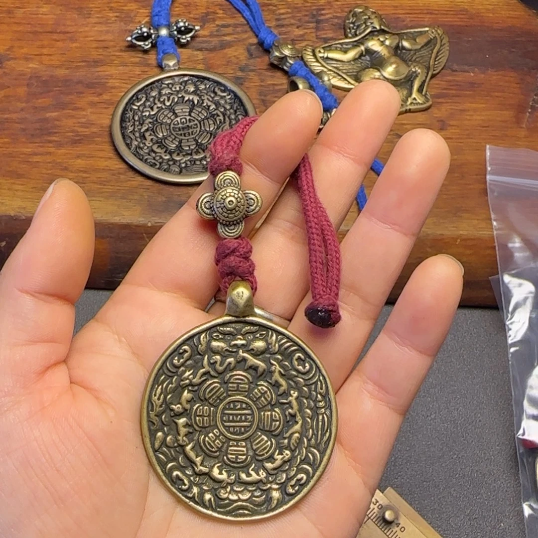 捣***董泥塑藏传牌子……藏传牌子