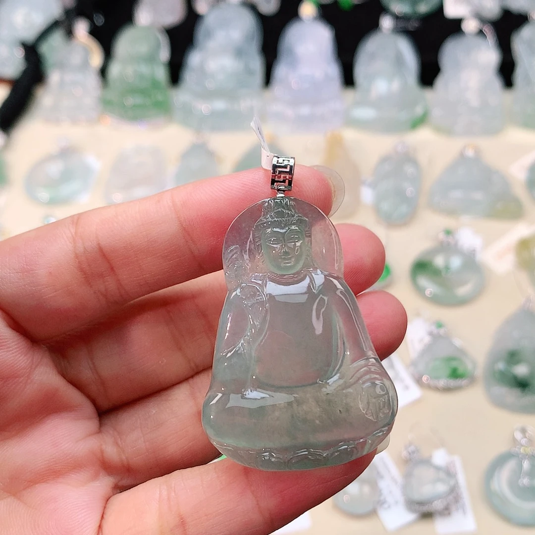 翡翠18K金镶嵌颈饰素衣观音