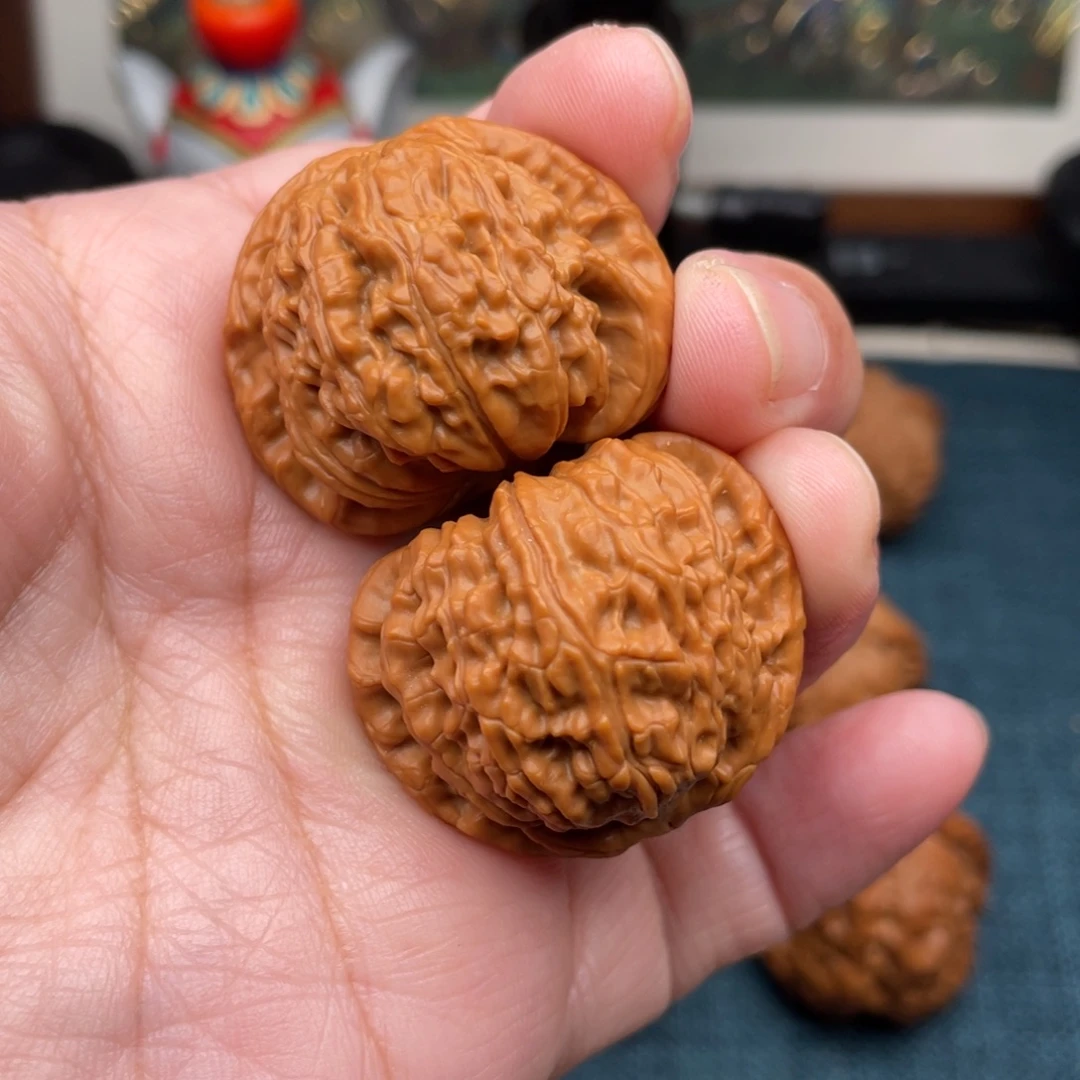 把件文玩核桃全品红皮白狮子35