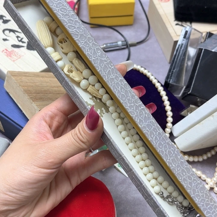 英*这是一个人的生活