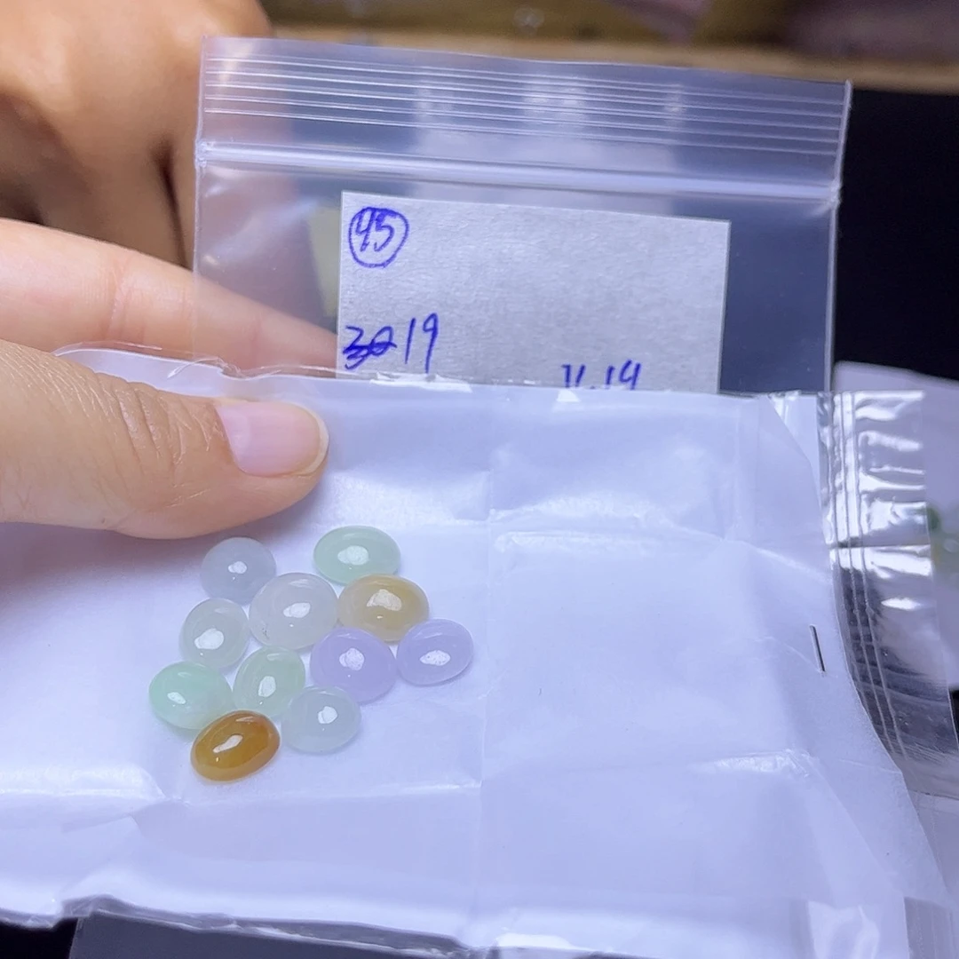 定制翡翠未镶嵌不退