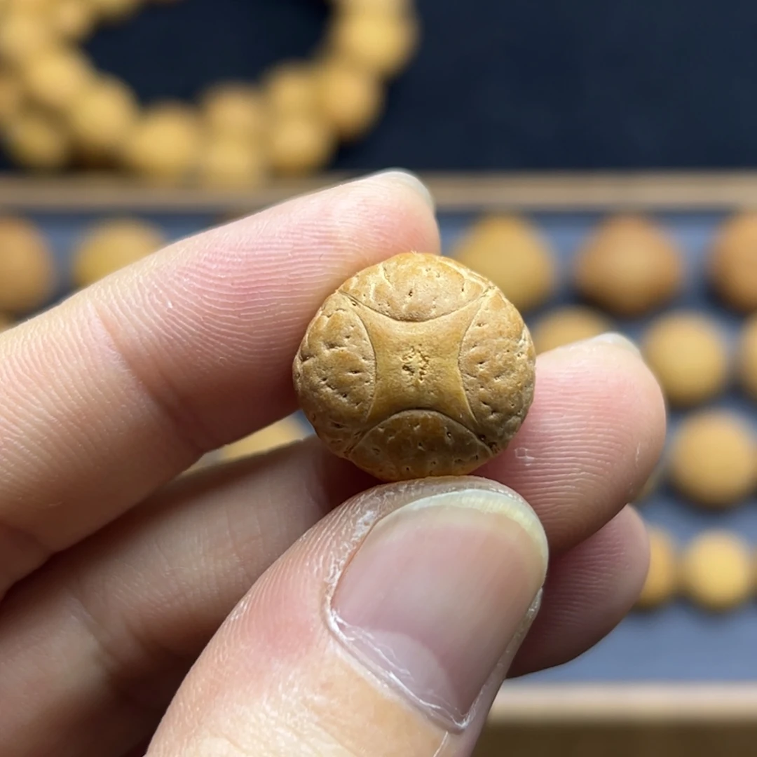 手串凤眼菩提17.9麒麟眼