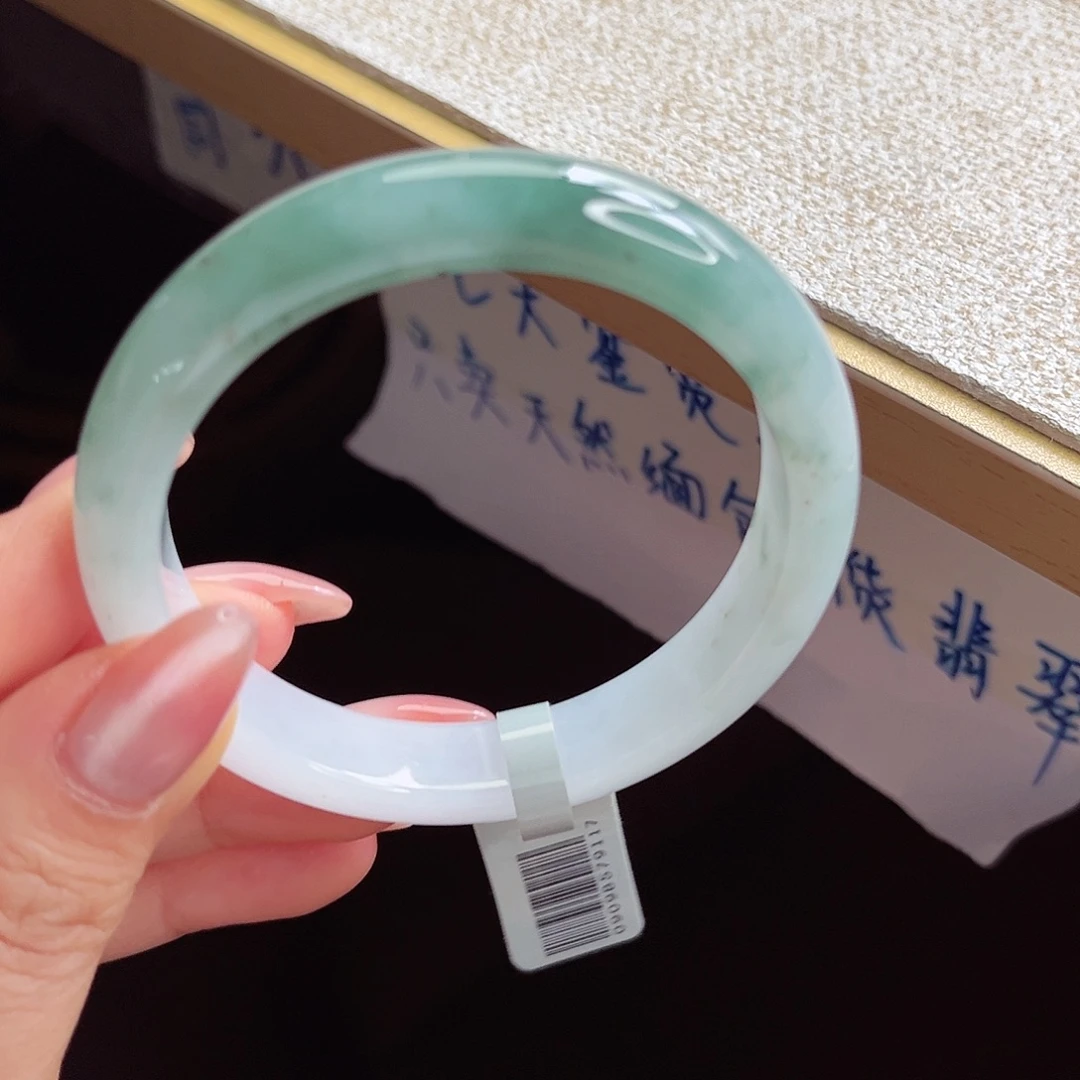 翡翠未镶嵌手镯手镯