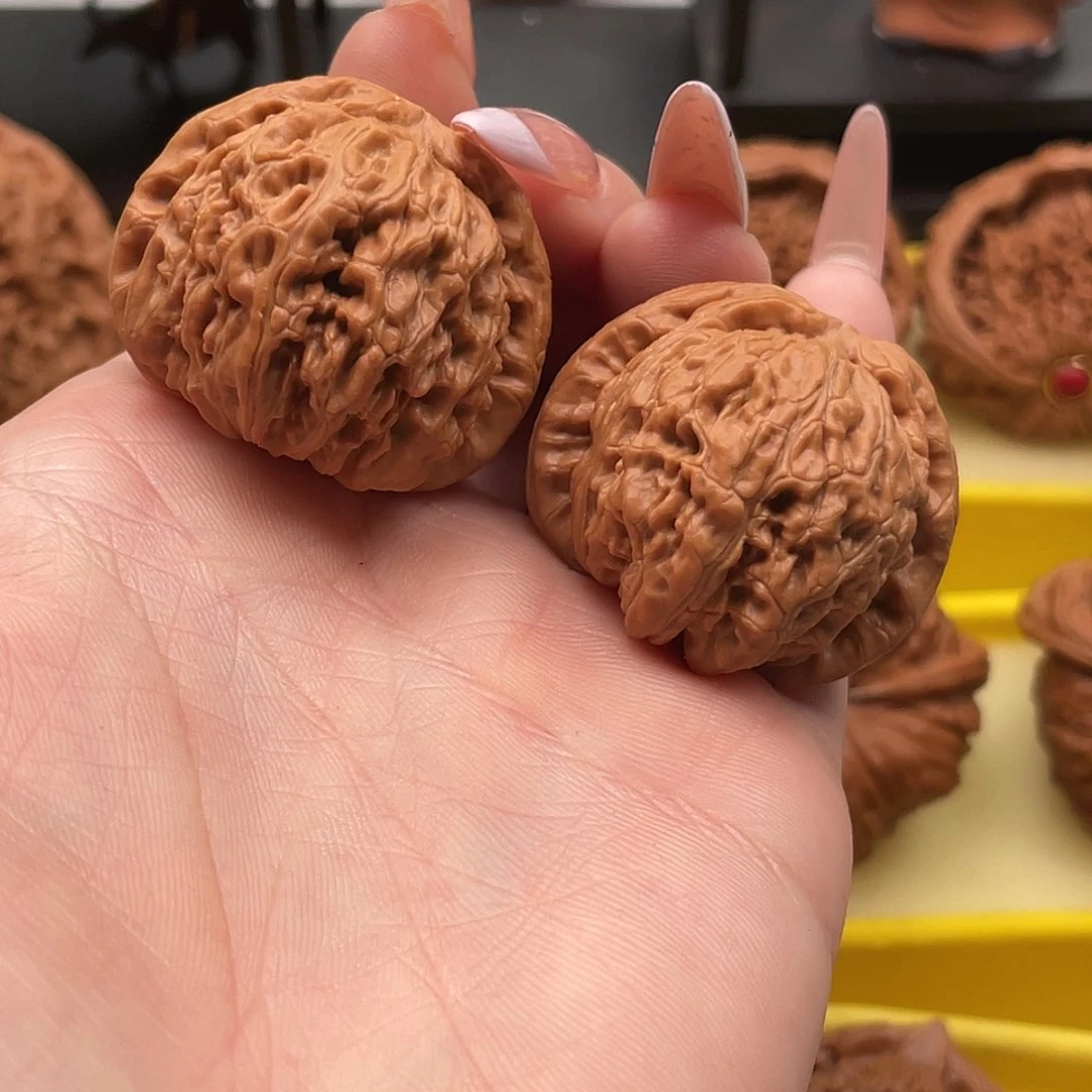 文玩核桃吊坠弹**丁35白狮子