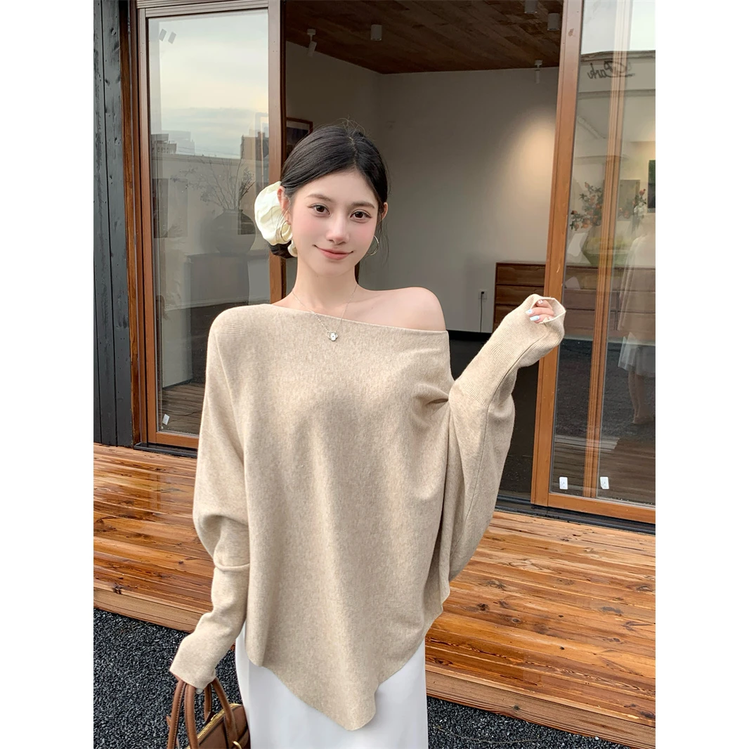 复古气质宽松蝙蝠袖毛针织衫女秋季软糯慵懒风松弛感长袖斜肩上衣