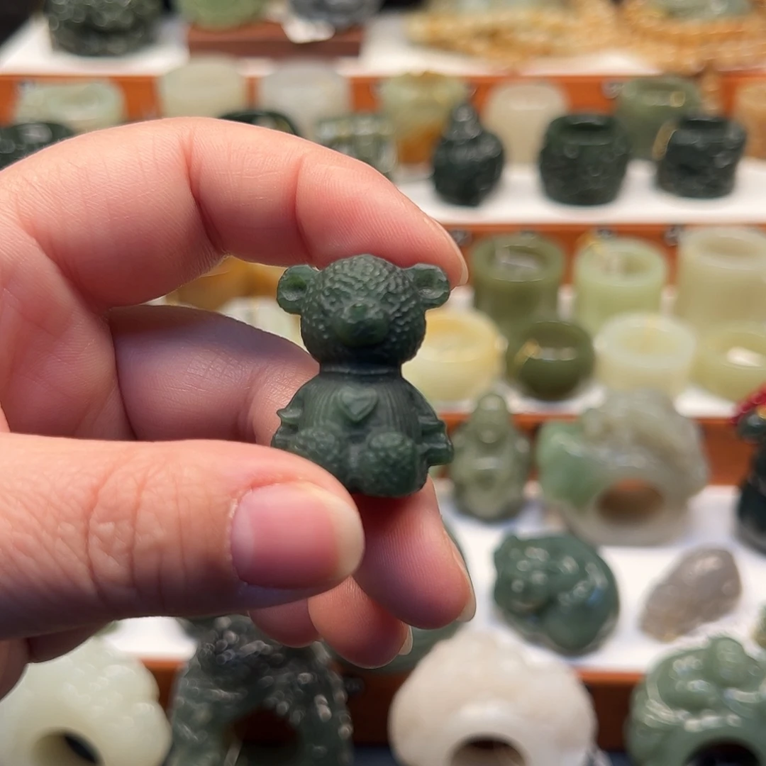 A***م和田玉（糖玉）未镶嵌颈饰