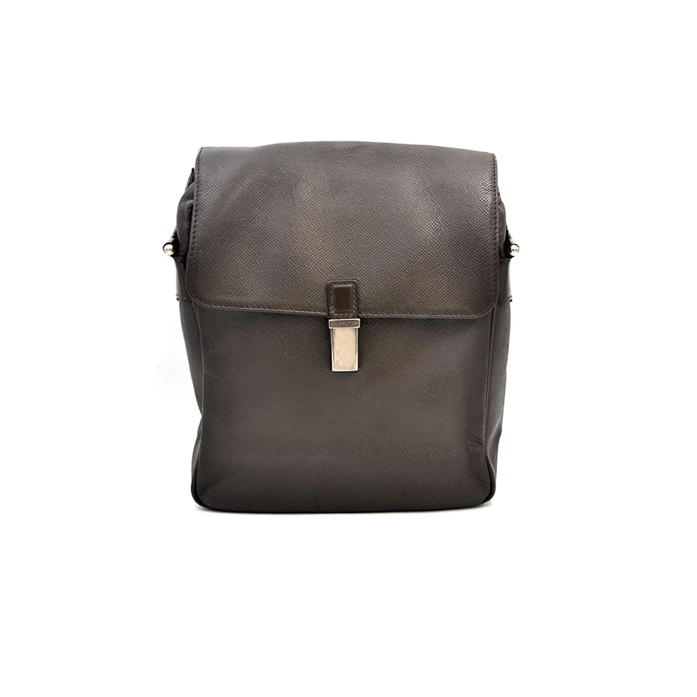 95新 LouisVuitton/路易威登 97新深棕色十字纹单肩包23*26/56175