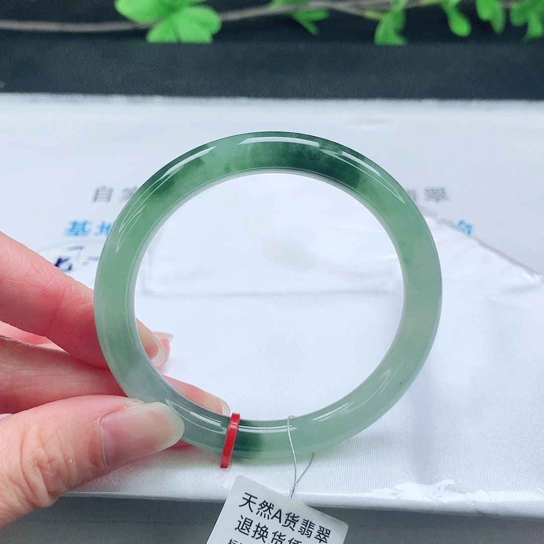 翡翠手镯未镶嵌小*姐53圆条