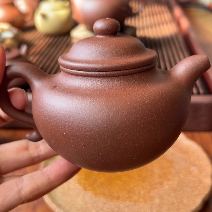 茶壶紫砂底槽清莲子220cc