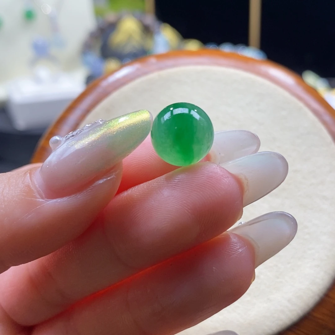 翡翠未镶嵌颈饰翡翠冰辣阳绿珠11.2mm