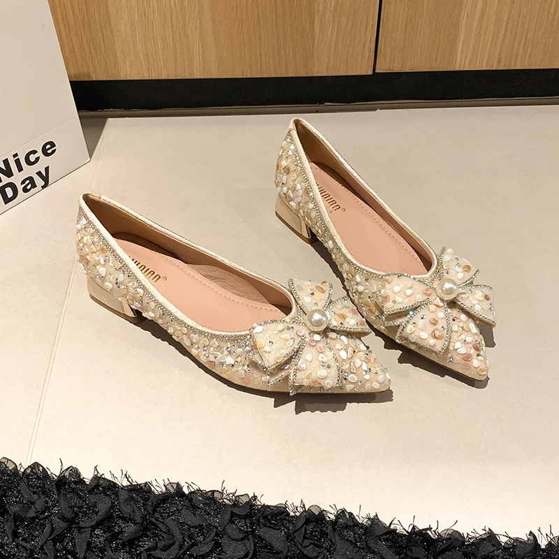 女鞋2025夏季新款时尚尖头中跟单鞋通勤软底低跟水钻晚晚风瓢鞋女