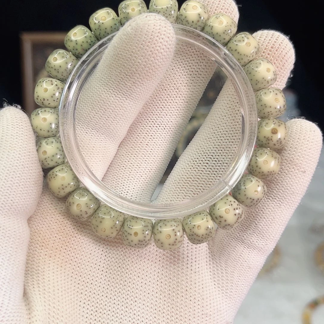 星月菩提手串479 号.  星月菩提. 一物一图.