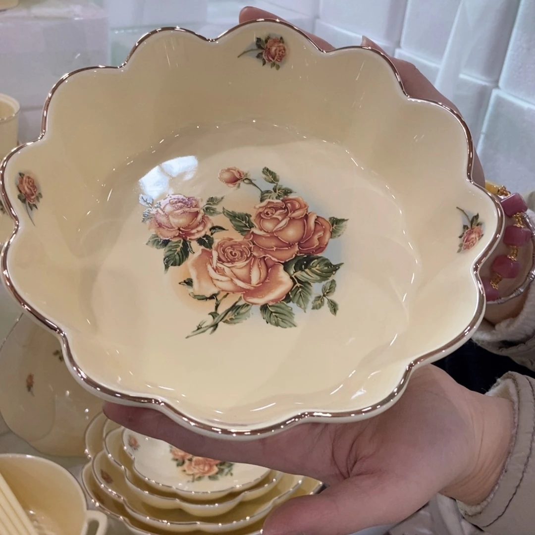 星博陶瓷……………………………………