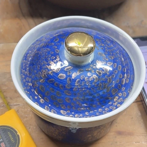 微瑕，不能明火，口径11高度8，2套炖盅