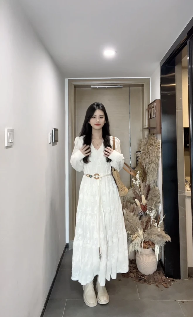 AN.XIN【白茶蕾丝】甜美减龄蕾丝收腰长款连衣裙82091