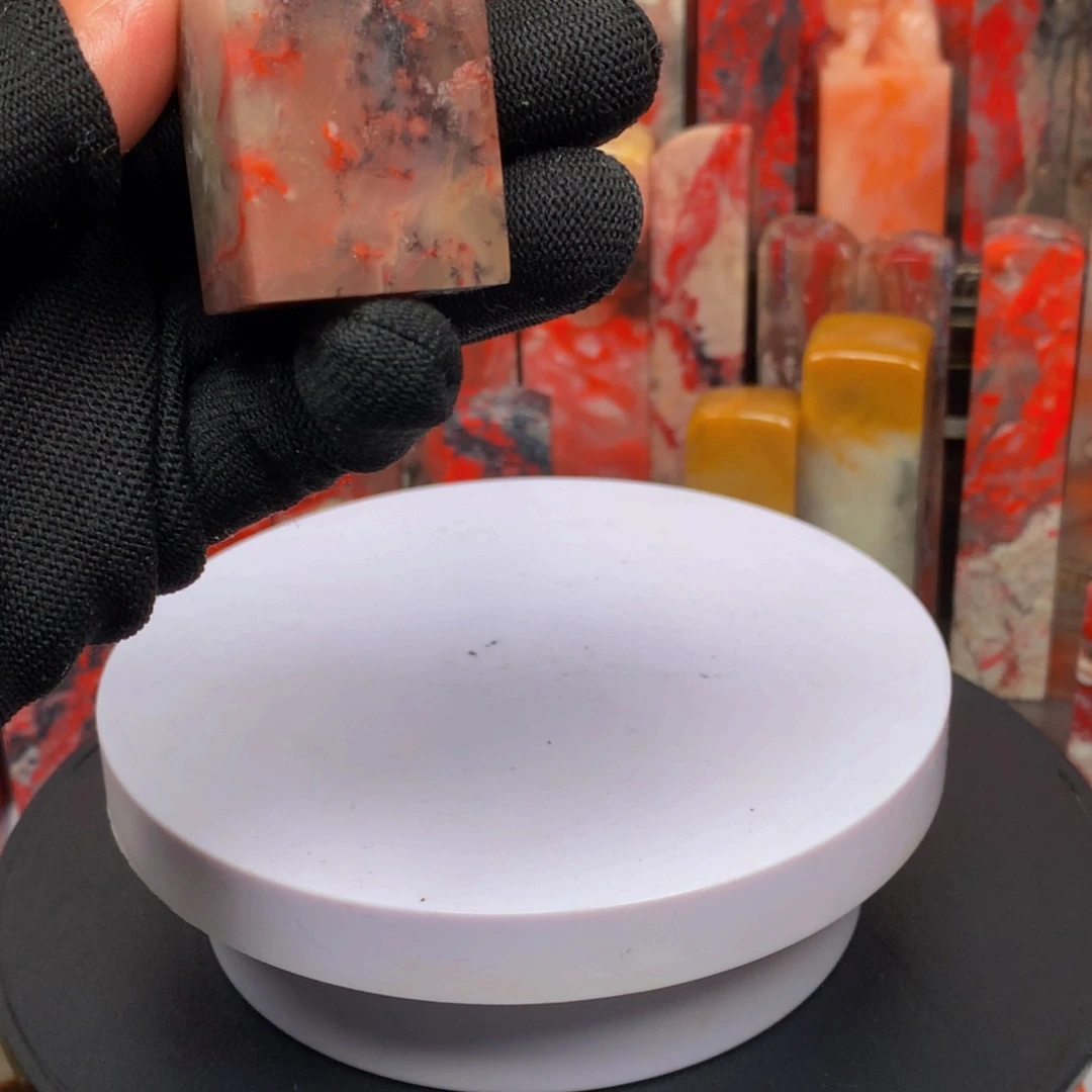 昌化石水草冻鸡血石印章