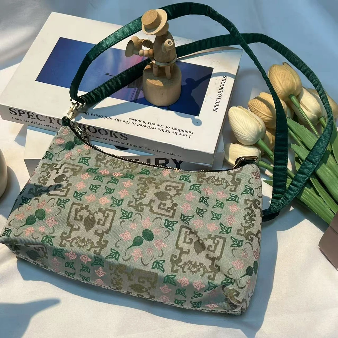 香云纱宋锦斜挎包-春辰碧水