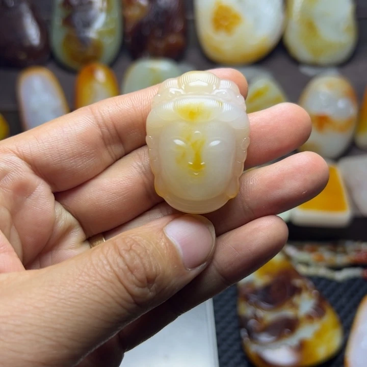 和田玉未镶嵌颈饰