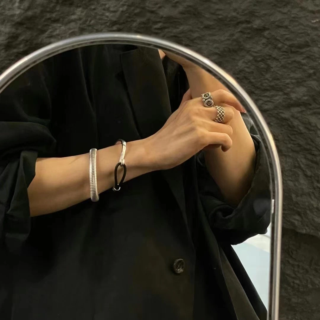 925银手镯 S358银色韩版皮绳情侣ins时尚百搭牛角手镯蛇骨手镯