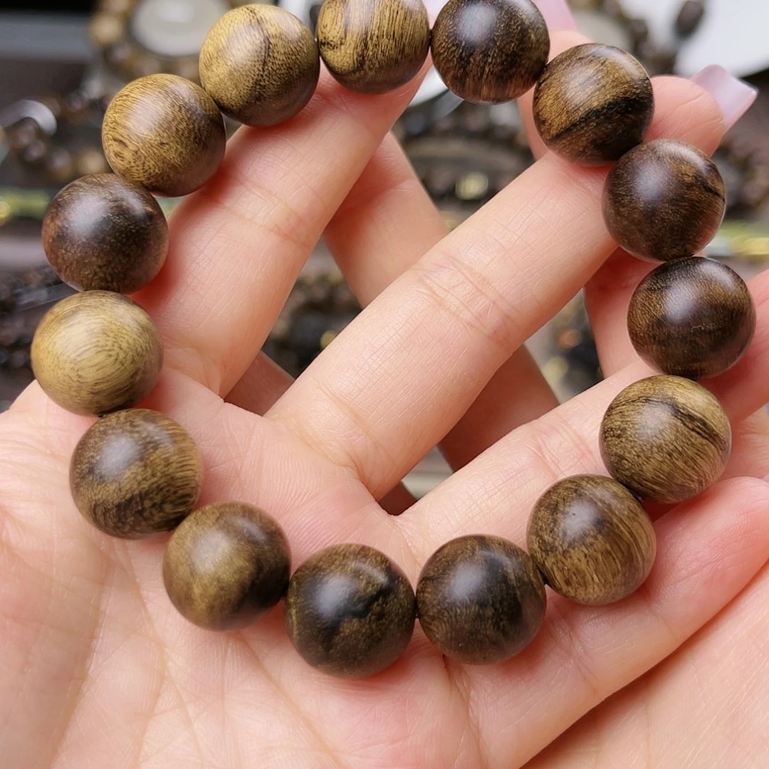 沉香手串飞*越南芽庄老白棋玉化老料满留疤虎斑纹