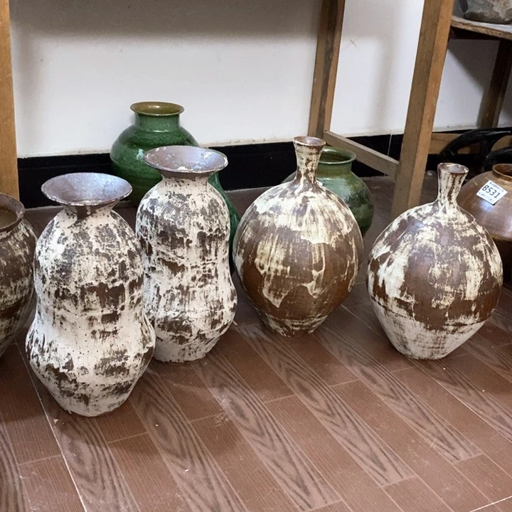 瓶景德镇陶瓷。景德镇陶瓷