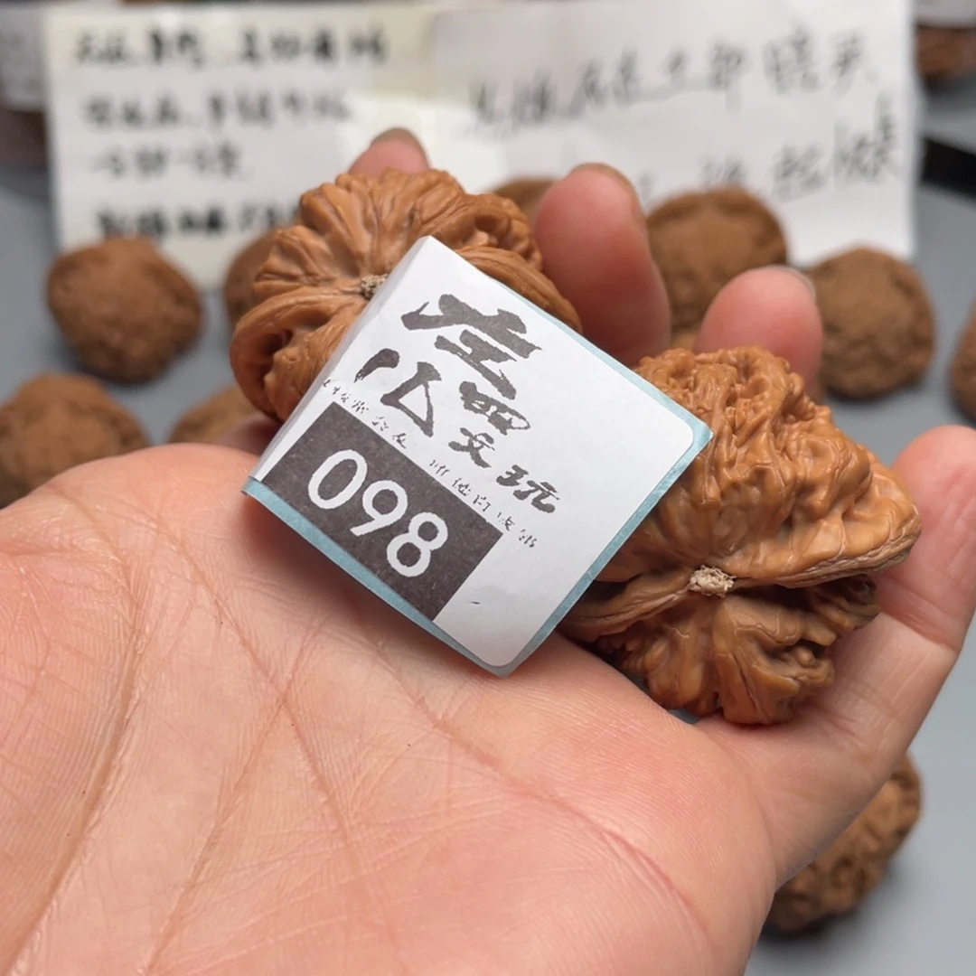 文玩核桃吊坠胖*虎核桃