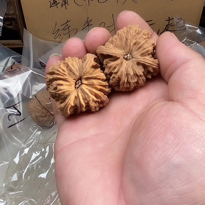 随***便文玩核桃吊坠125.125