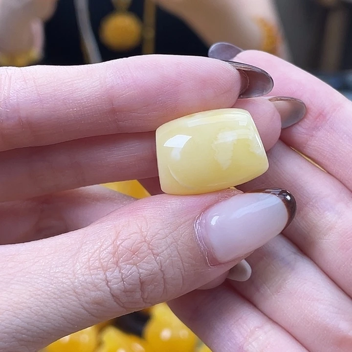 六***子琥珀未镶嵌珠宝奇石琥珀蜜蜡H15