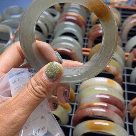 冰***汐石英岩玉手镯未镶嵌