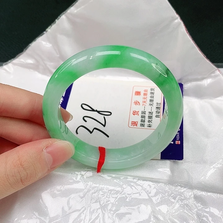 未镶嵌手镯翡翠翡翠手镯