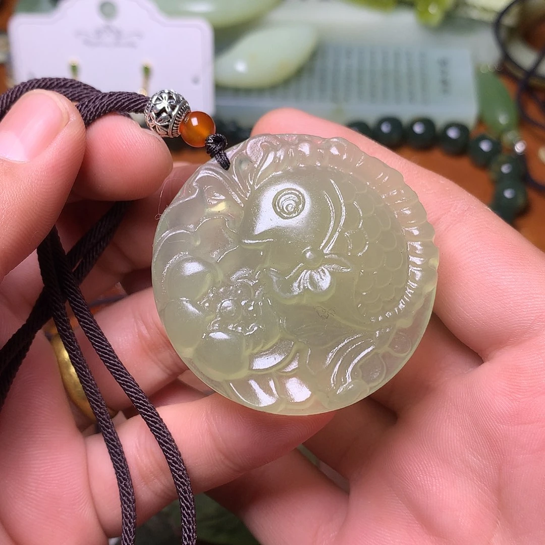 未镶嵌岫玉岫玉吊坠