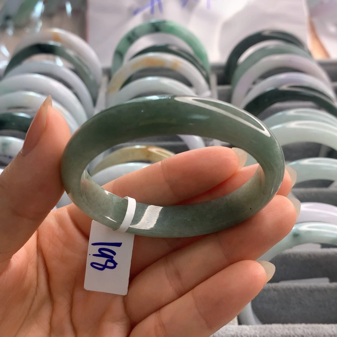 翡翠手镯未镶嵌油青贵妃52.5
