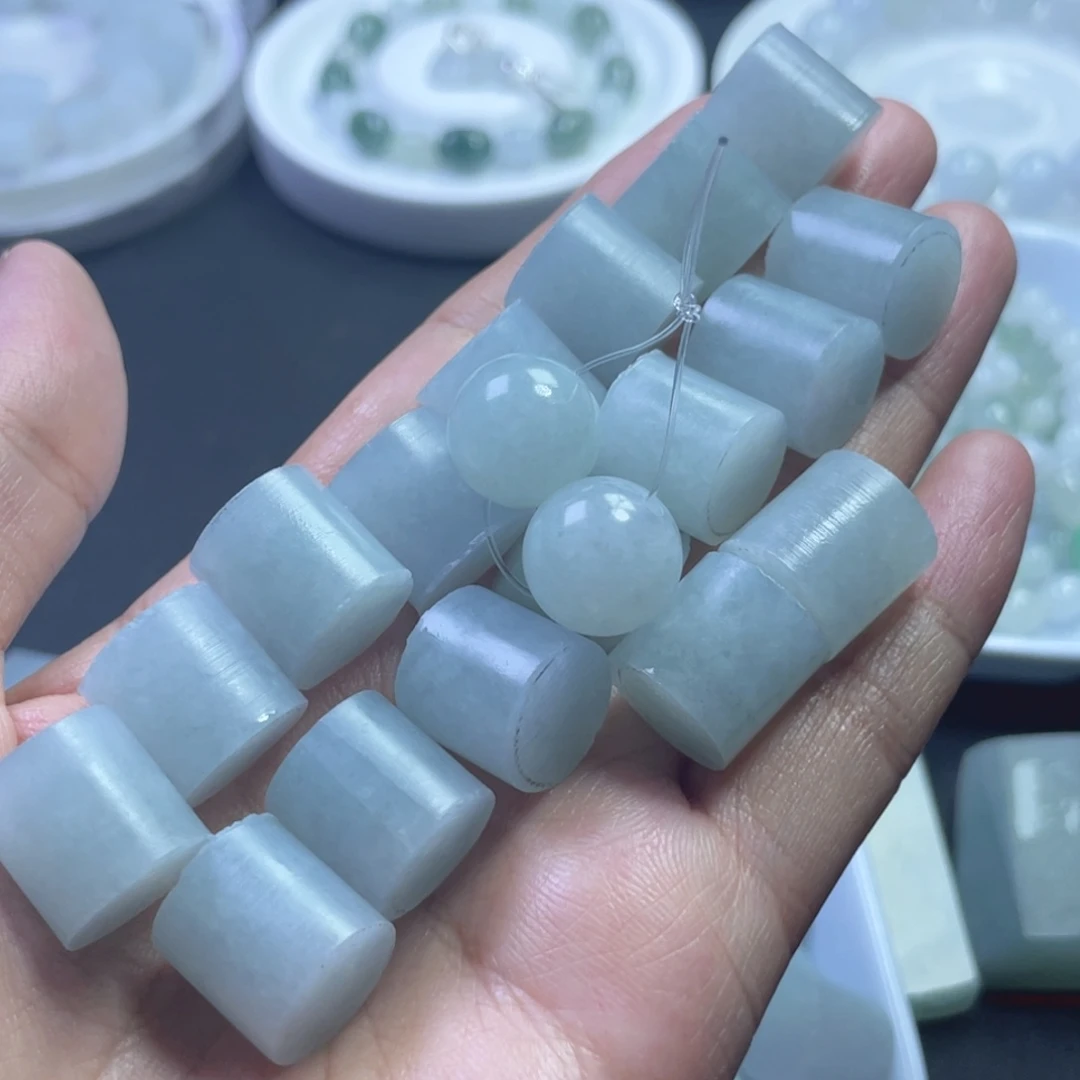 定制翡翠未镶嵌定制卡12圆珠16颗