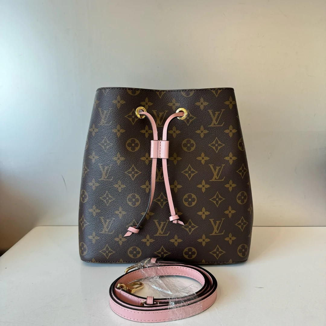 99新 LouisVuitton/路易威登 LV粉桶 98新