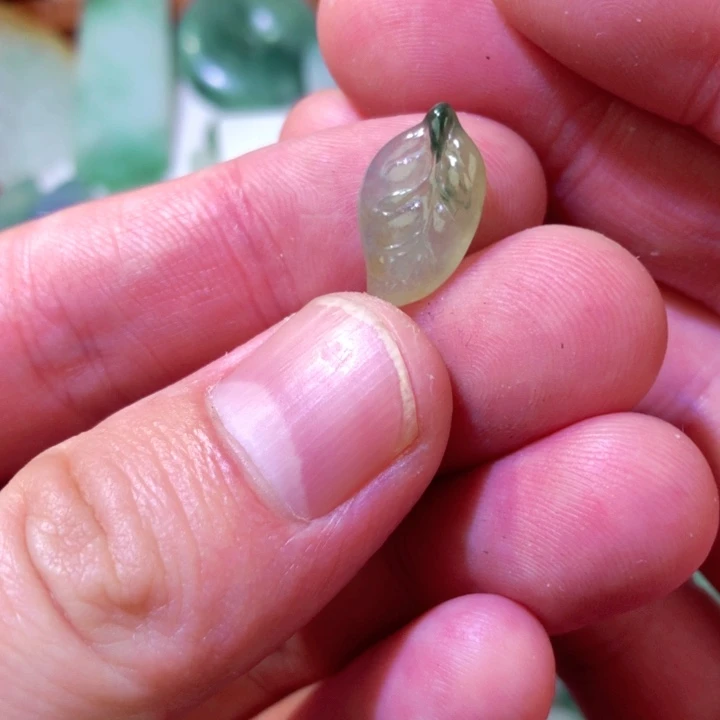 翡翠未镶嵌颈饰天然a货翡翠