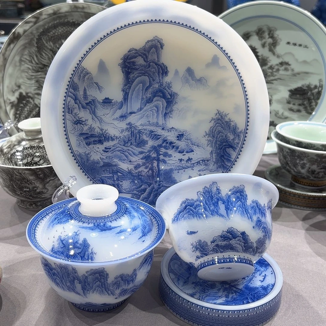 瓷片景德镇瓷器精品陈列