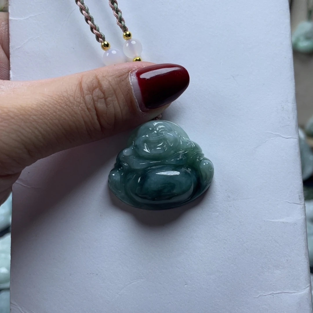 翡翠颈饰未镶嵌小*