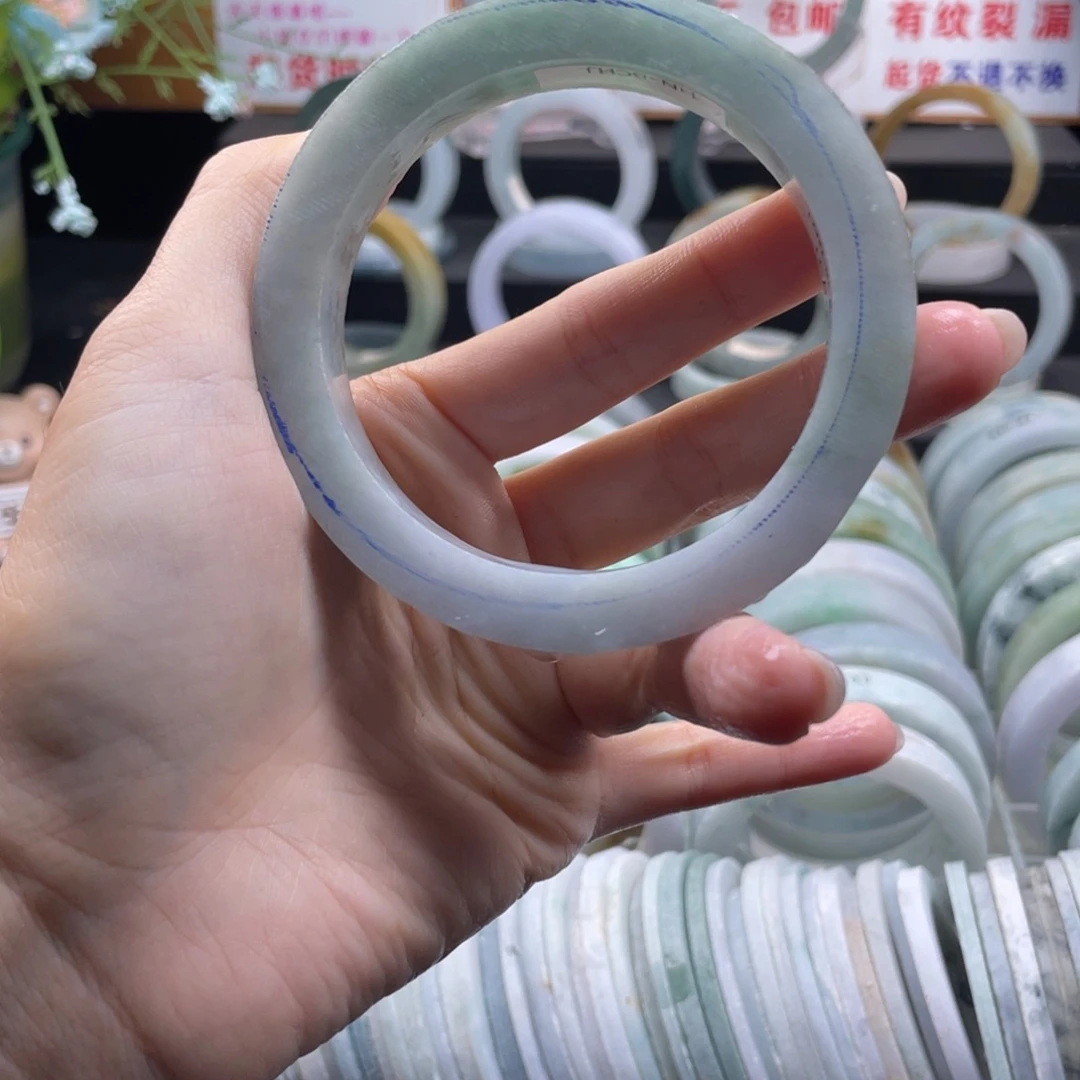 【闪购商品】未镶嵌手镯定制翡翠?***师