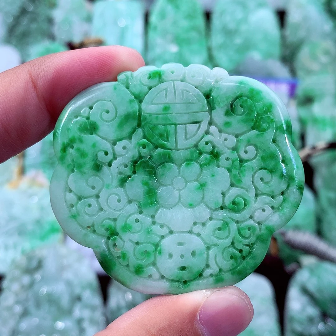 吊坠(不含链)未镶嵌翡翠