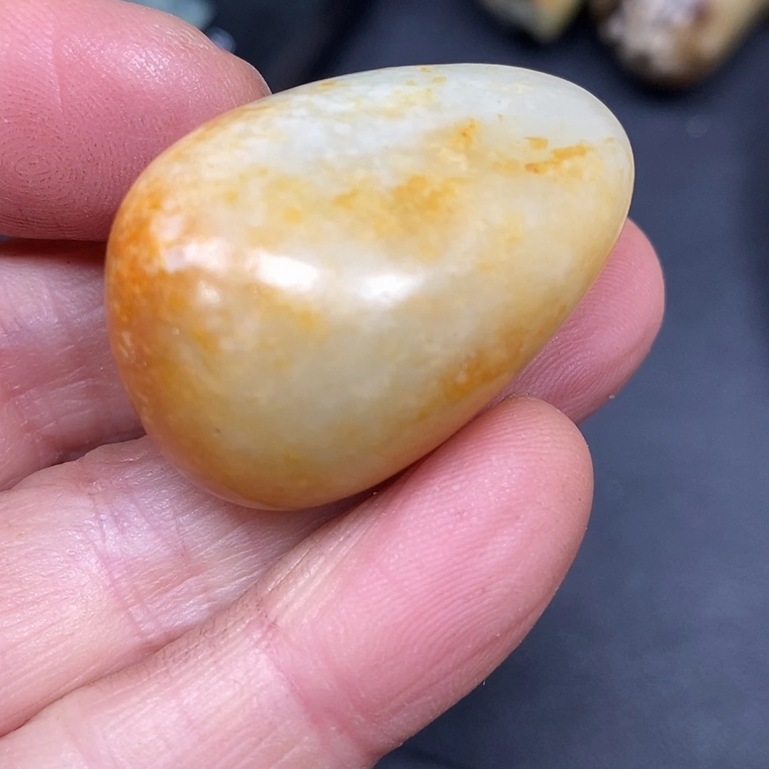 和田玉未镶嵌珠宝奇石