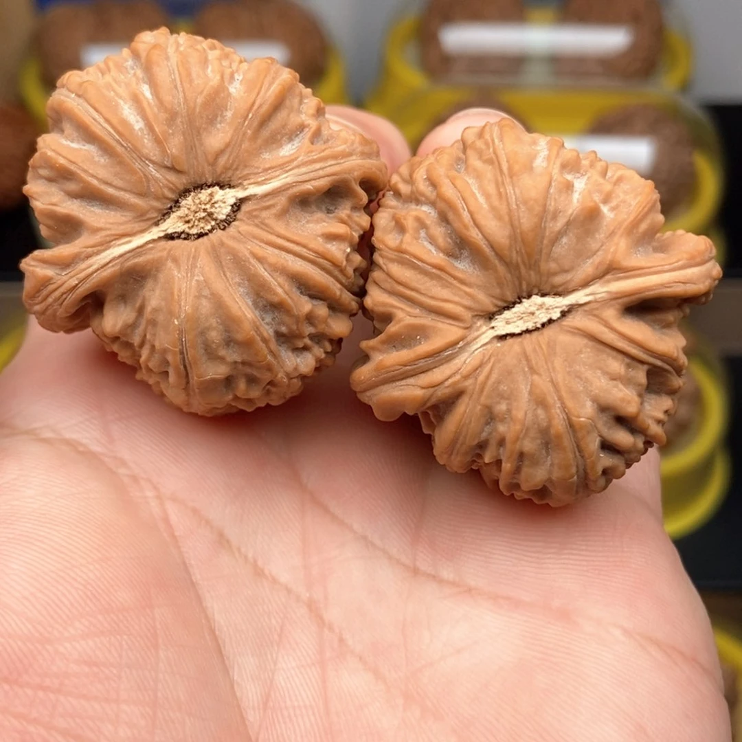 吊坠文玩核桃39球白