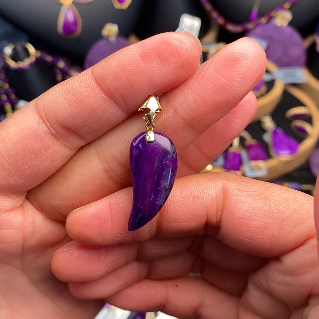 苏纪石（舒俱来）吊坠18K金镶嵌