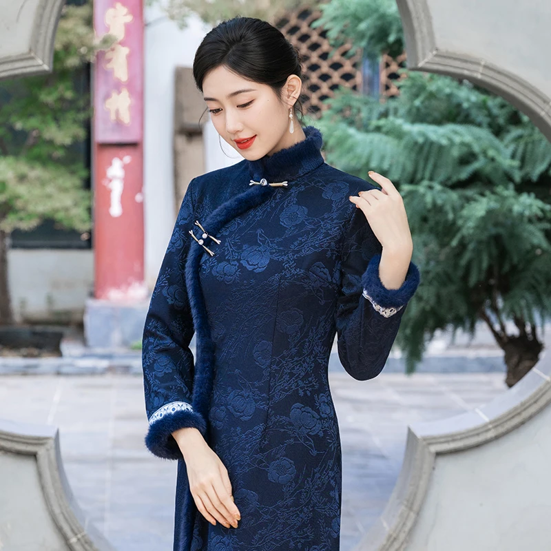 绝美新中式旗袍加绒加厚2025新款保暖秋冬妈妈连衣裙改良日常可穿