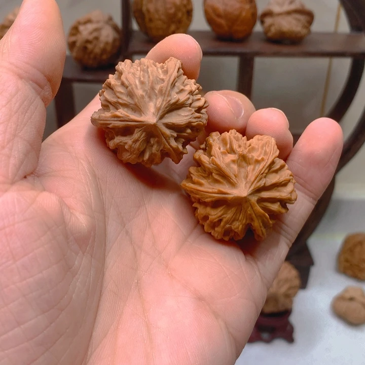 谷***爸吊坠文玩核桃正奔