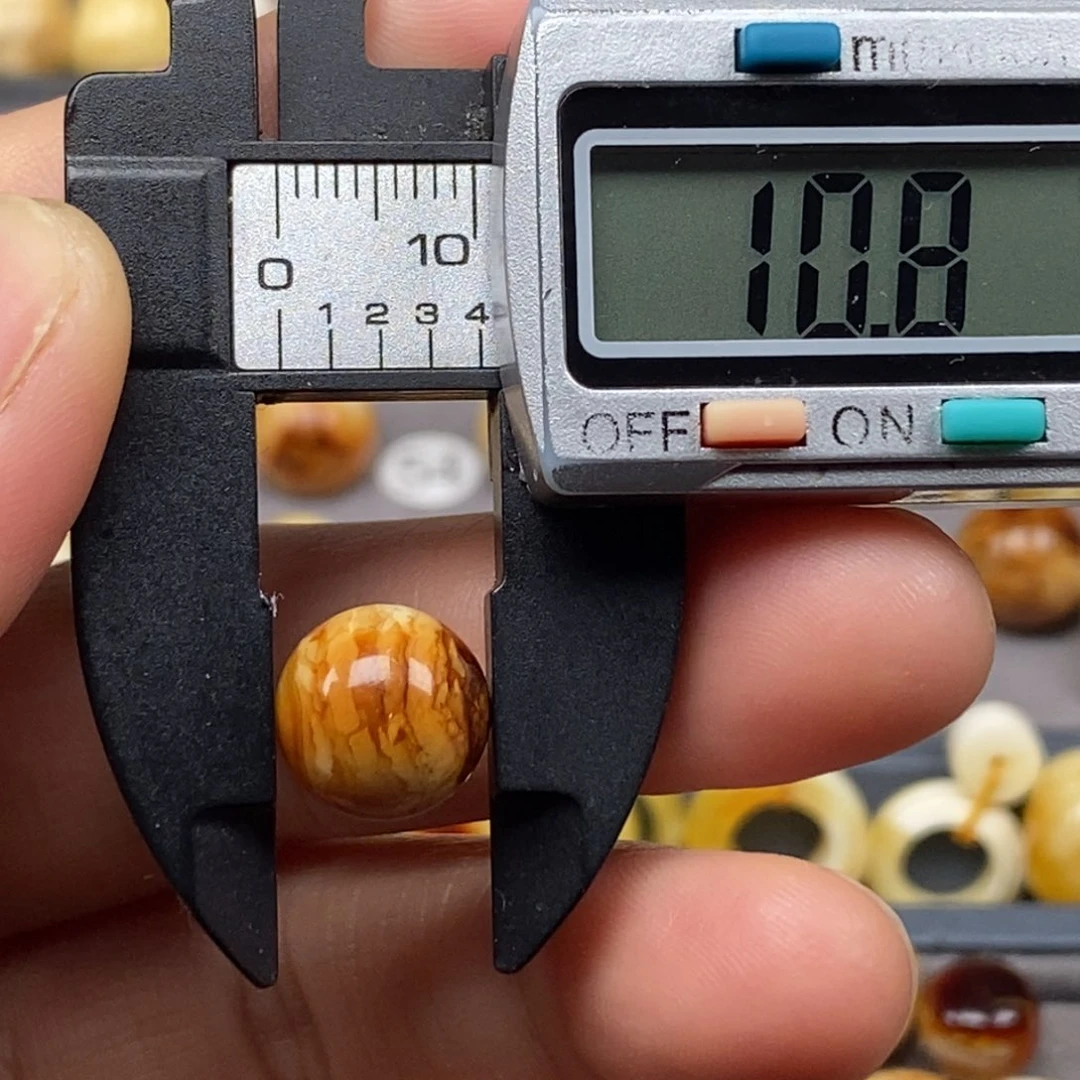 琥珀未镶嵌耳饰圆珠