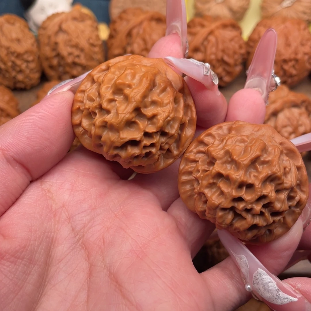 文玩核桃把件全品精配龙鳞纹40