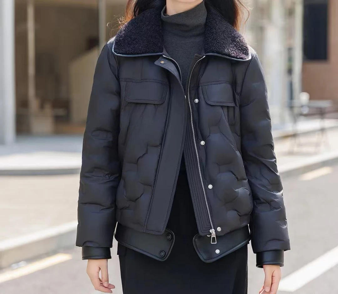 020-31682 2025新款常规款女长袖潮流羽绒服毛领外套