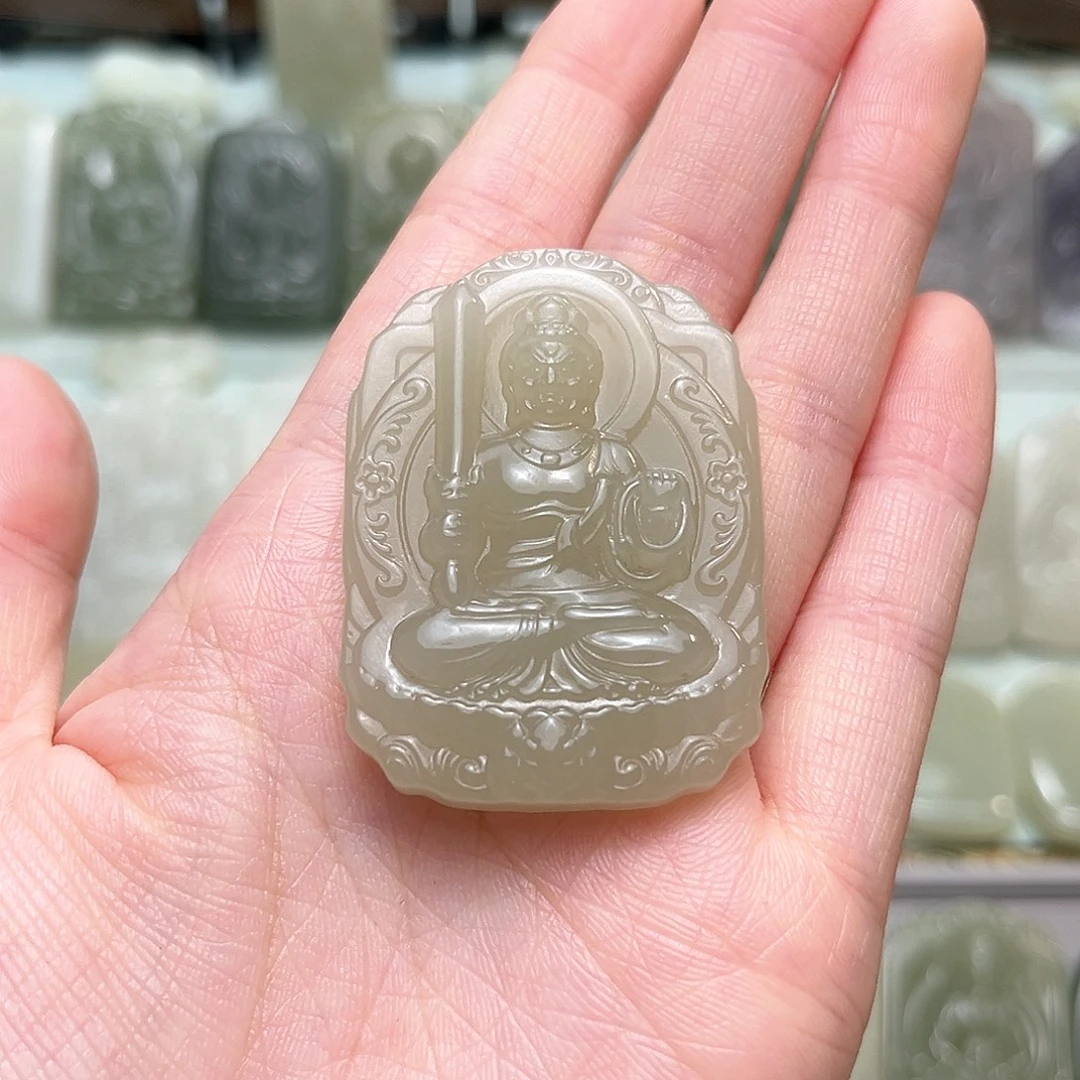 草***淋和田玉未镶嵌颈饰