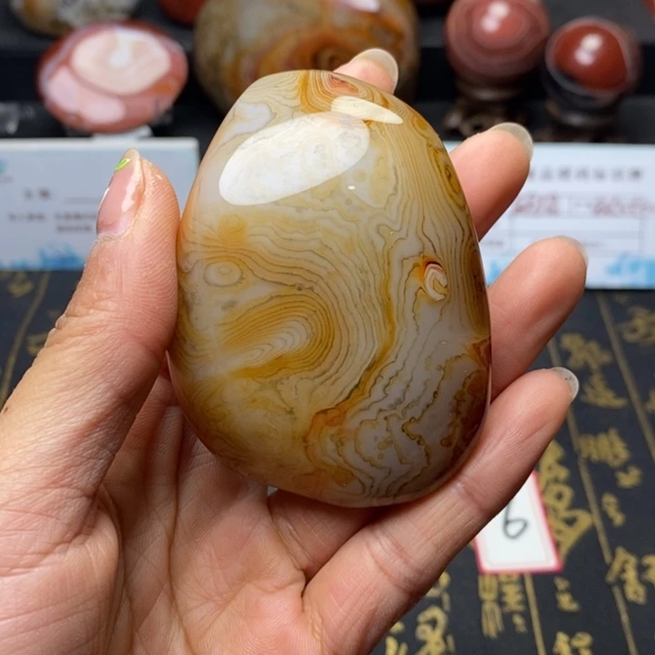 玛瑙/玉髓未镶嵌天然玛瑙玉髓俏皮精致吊坠手把件