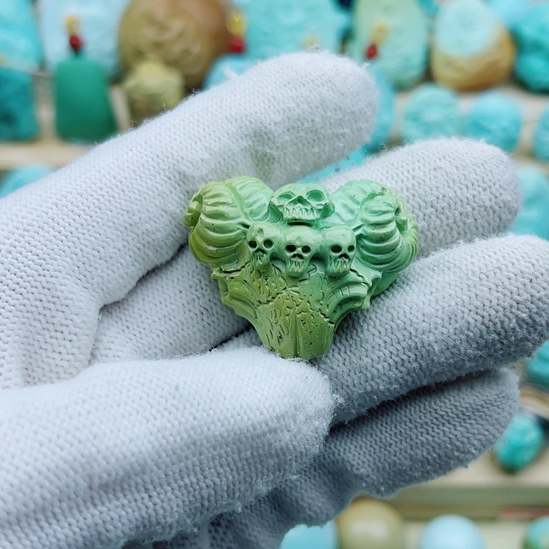 绿松石未镶嵌珠宝奇石